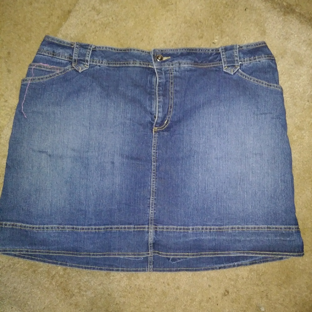 St. John's Bay Stretch Skort